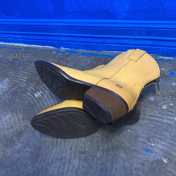 Born Yellow Leather Ankle Boots - Picture 5 of 6